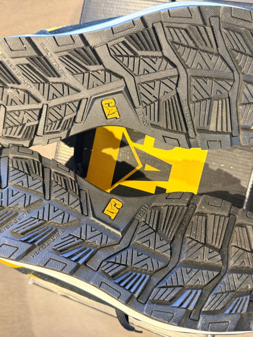 Caterpillar work shoes - Picture 8 of 8